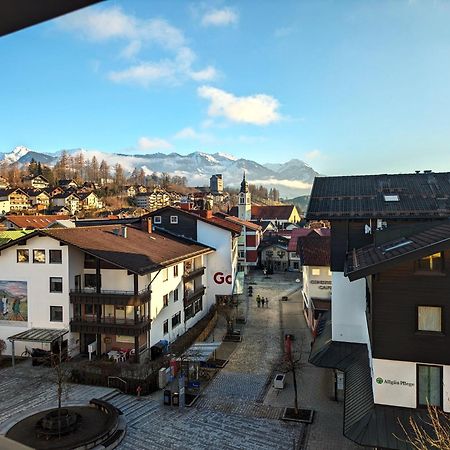 Hotel Zum Goldenen Hirsch ゾントホーフェン エクステリア 写真