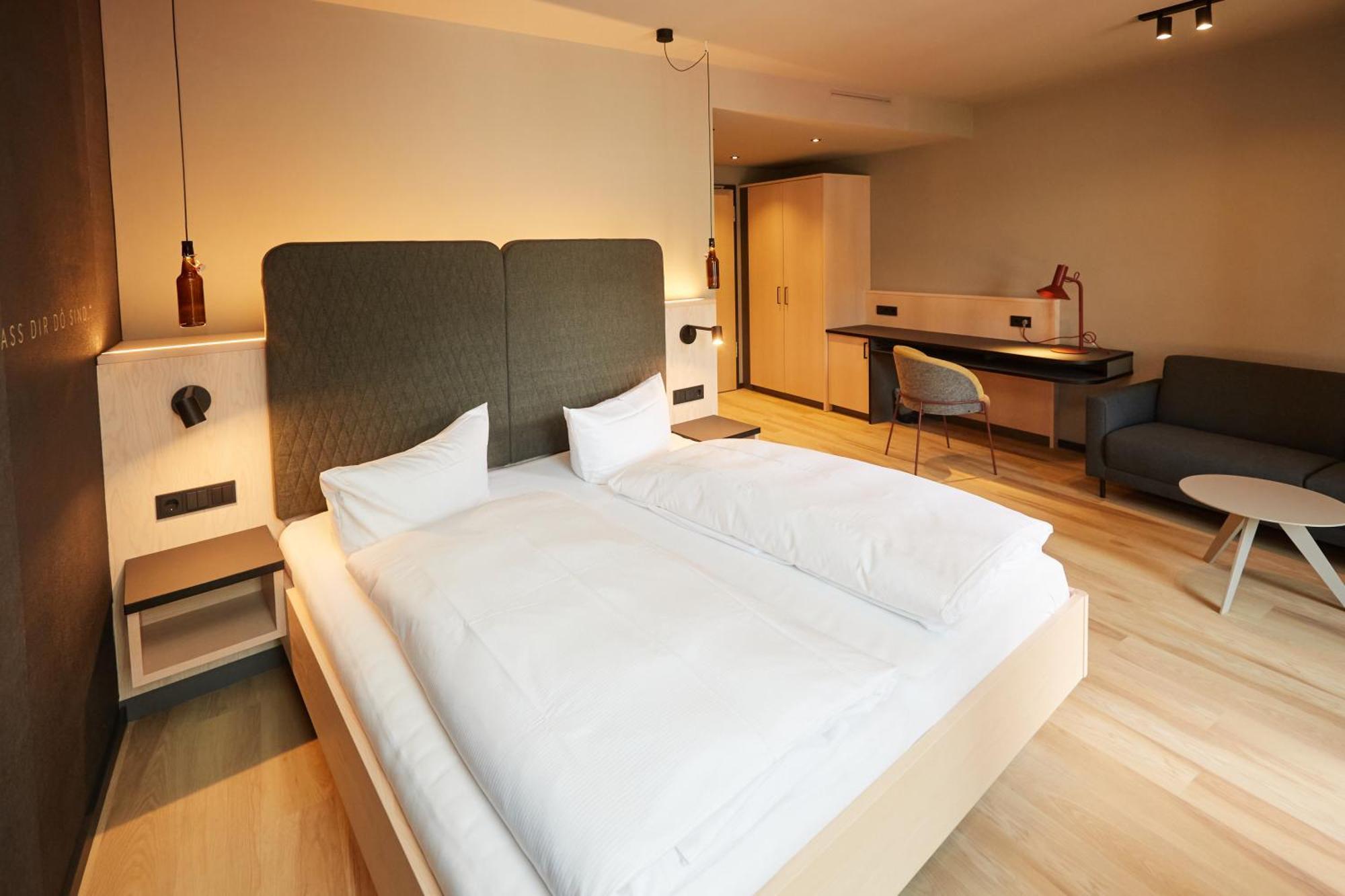 Hotel Zum Goldenen Hirsch ゾントホーフェン エクステリア 写真