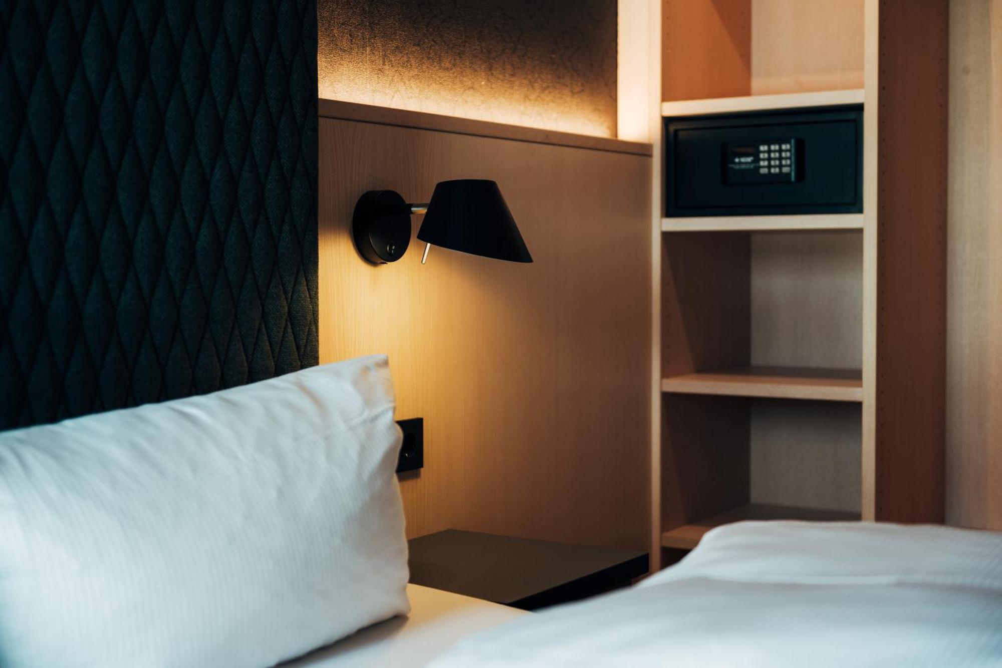 Hotel Zum Goldenen Hirsch ゾントホーフェン エクステリア 写真
