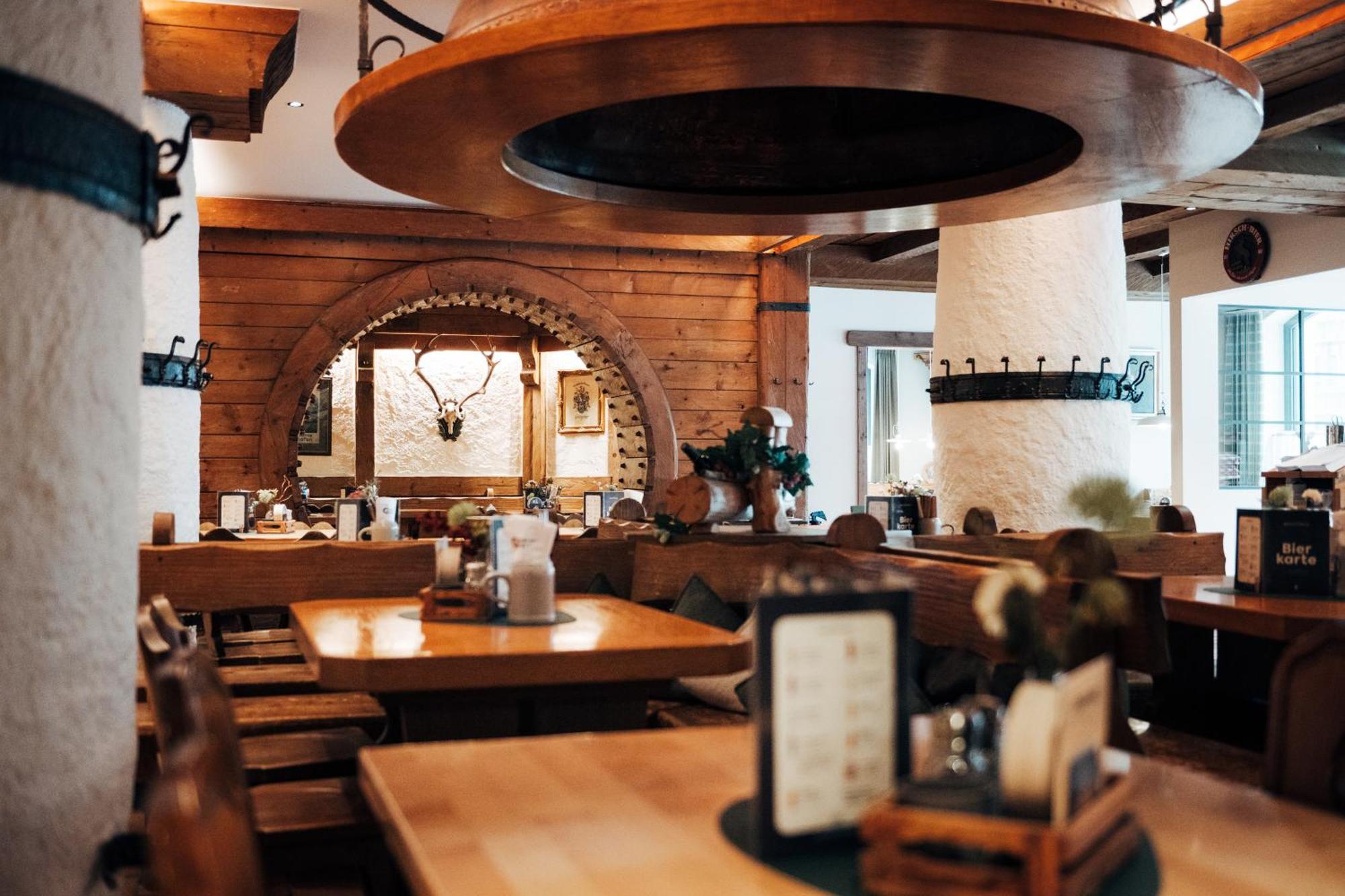 Hotel Zum Goldenen Hirsch ゾントホーフェン エクステリア 写真