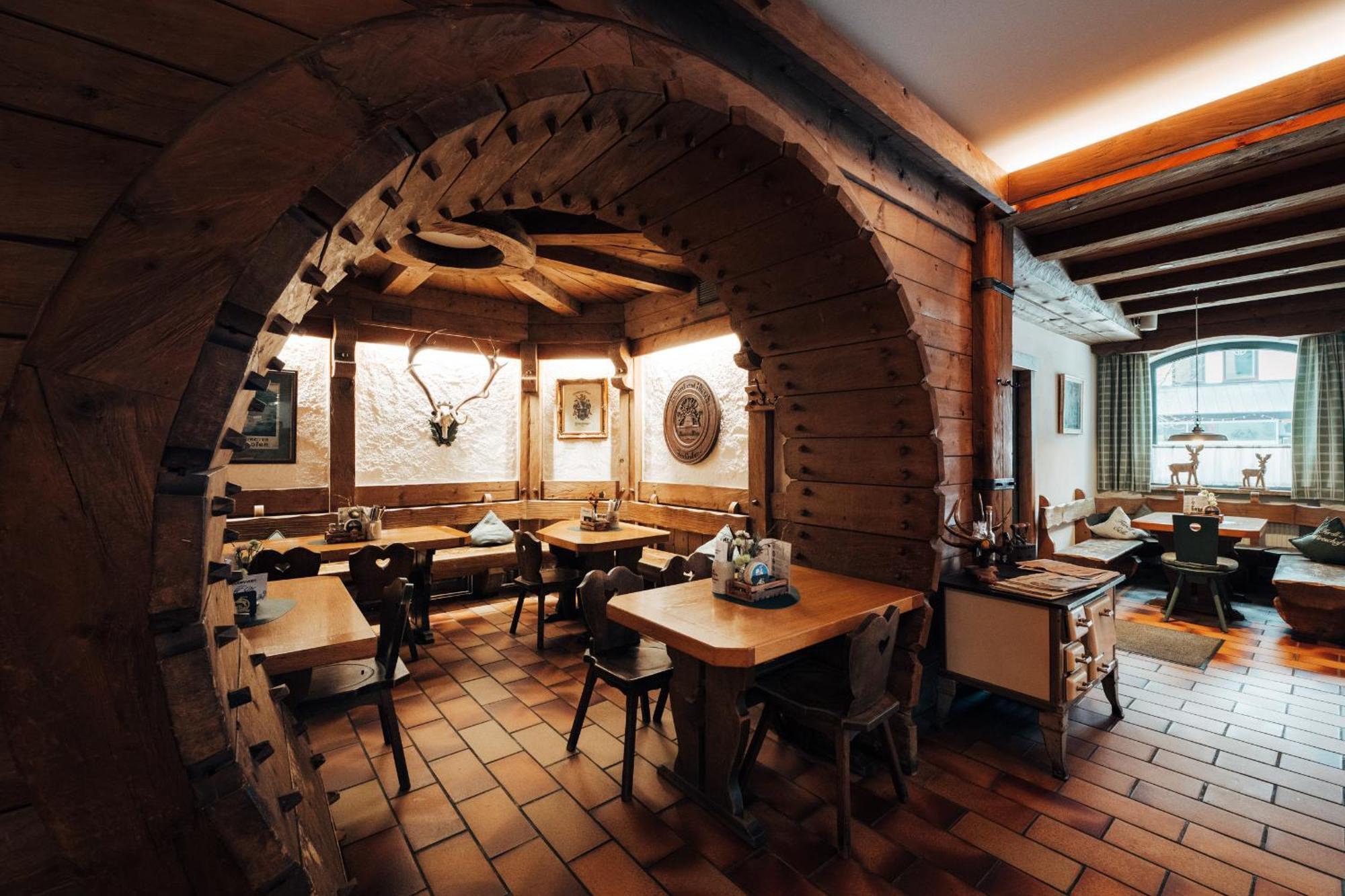 Hotel Zum Goldenen Hirsch ゾントホーフェン エクステリア 写真