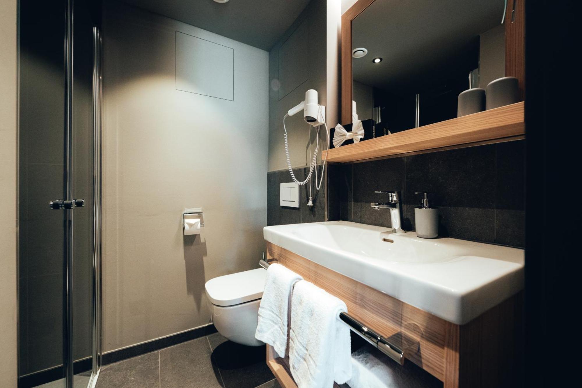 Hotel Zum Goldenen Hirsch ゾントホーフェン エクステリア 写真
